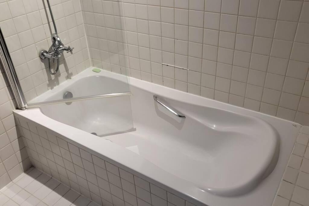 Dubai Marina 1 Bedroom Apt. Walking Distance Jbr. Екстер'єр фото